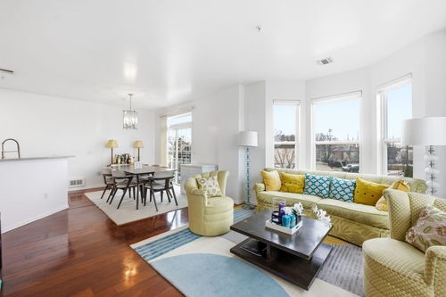 apt-236-275 Custer Ave, Jersey City, NJ, 07305-1751 | Card Image