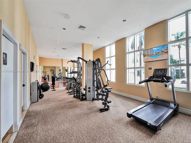 APT-806 - 17555 Atlantic Blvd, Condo with 2 bedrooms, 2 bathrooms and null parking in Sunny Isles Beach FL | Image 28