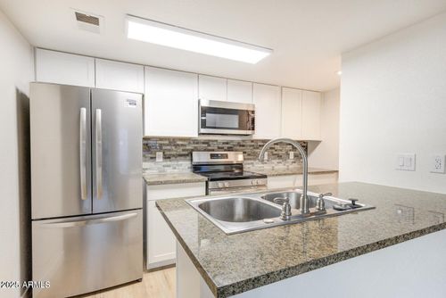 175-200 E Southern Ave, Tempe, AZ, 85282-5139 | Card Image