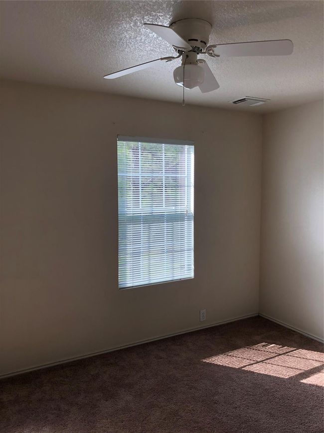 2011 Rustling Trees Way, Townhouse with 2 bedrooms, 2 bathrooms and 2 parking in Spring TX | Image 11