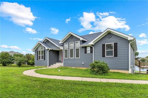 13785 E Nelson Rd, Nevada, MO, 64772-5141 | Card Image