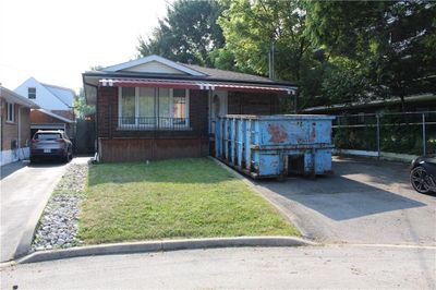 231 Garside Ave S, House other with 3 bedrooms, 2 bathrooms and 2 parking in Hamilton ON | Image 2