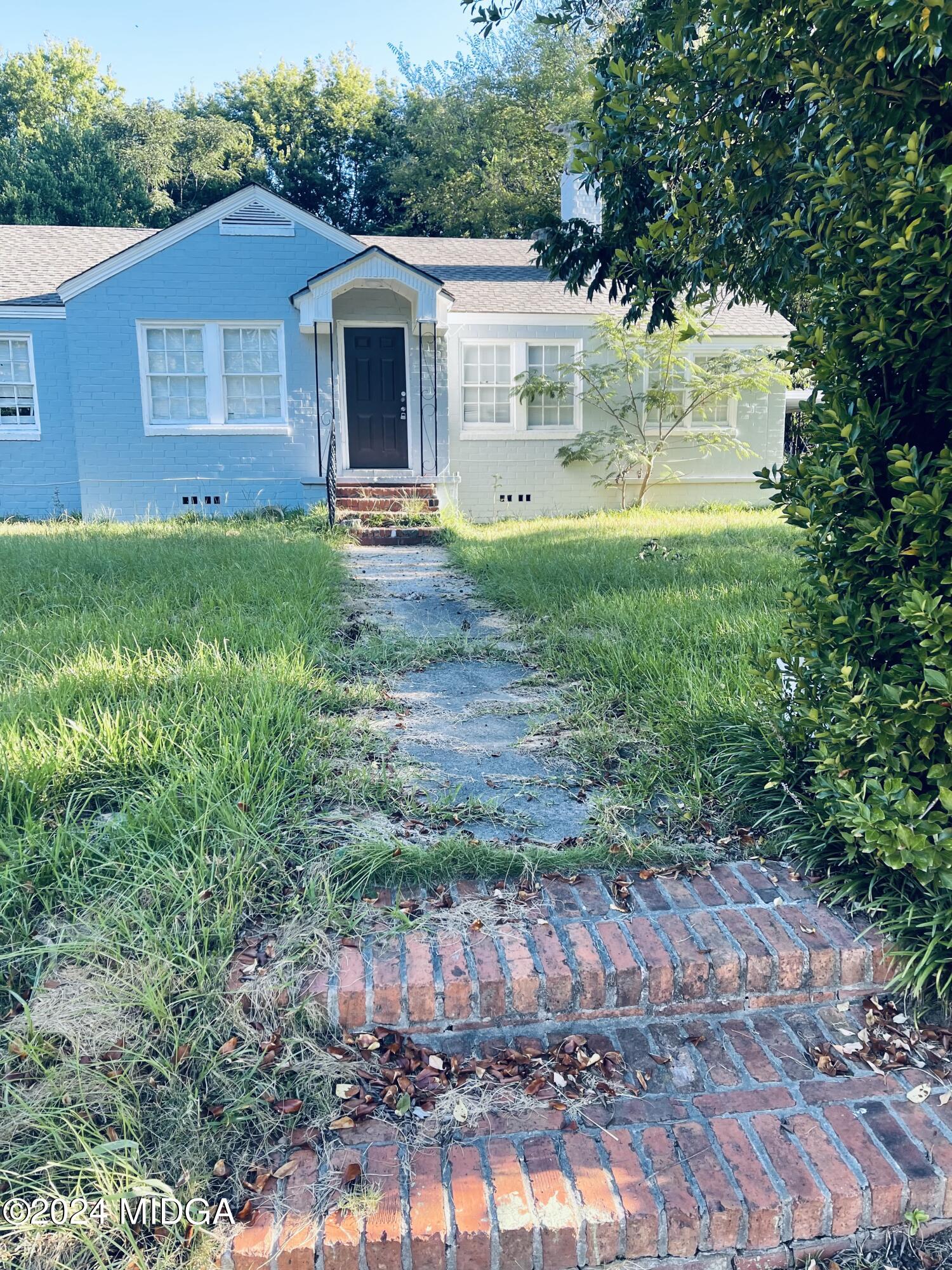 Villa Crest Ave, Macon, GA 31206