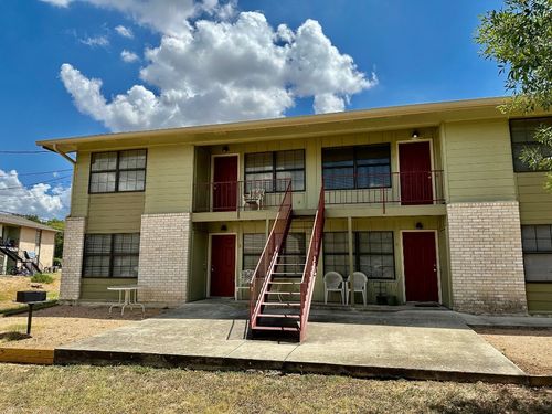 apt-c-102 Lady Bird Ln, San Marcos, TX, 78666-2572 | Card Image