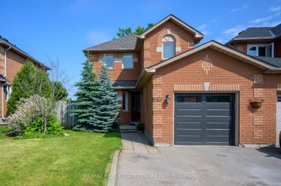 510 Taylor Cres, Home with 3 bedrooms, 3 bathrooms and 3 parking in Burlington ON | Image 2