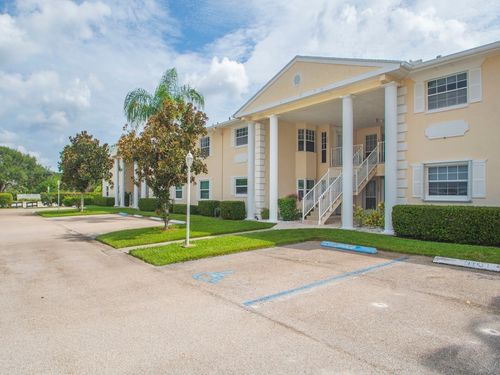 204-700 Lake Orchid Cir, Vero Beach, FL, 32962-8403 | Card Image