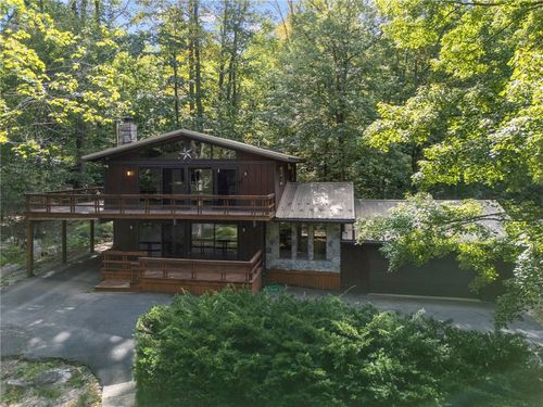 112 Larch Rd, Acme, PA, 15610-1318 | Card Image