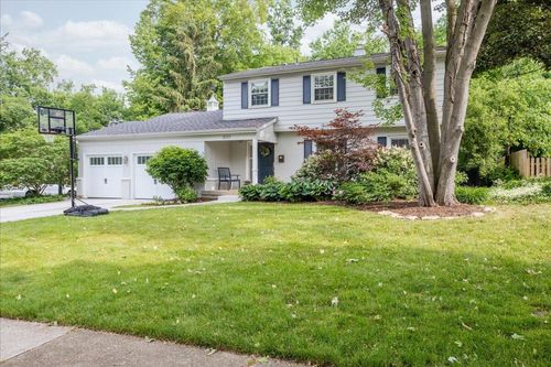 2717 Maplewood Dr, East Grand Rapids, MI, 49506-4729 | Card Image