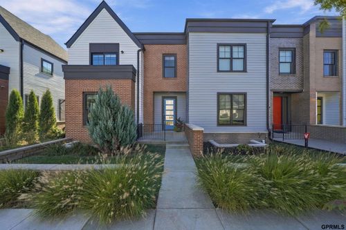 571 Blue Sage Blvd, Lincoln, NE, 68521-6628 | Card Image