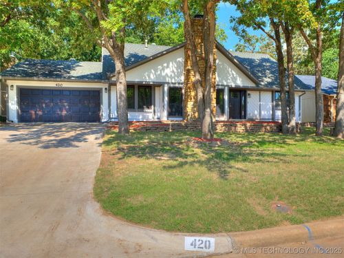 420 Shadow Ln, Sapulpa, OK, 74066-3251 | Card Image