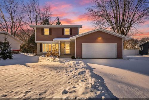 820 Ellen Lane, Fond Du Lac, WI, 54935 | Card Image