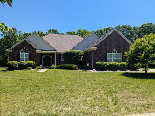 23790 Millwood, South Lyon, MI, 48178-1942 | Card Image
