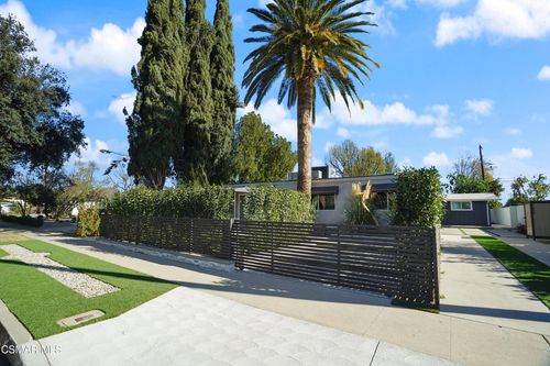 7806 Kentland Ave, West Hills, CA, 91304-5409 | Card Image