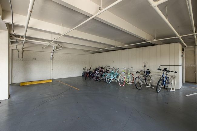 PARKING SPACE | Image 30