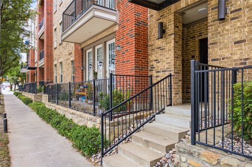 1210-950 Henderson St, Fort Worth, TX, 76102-3586 | Card Image