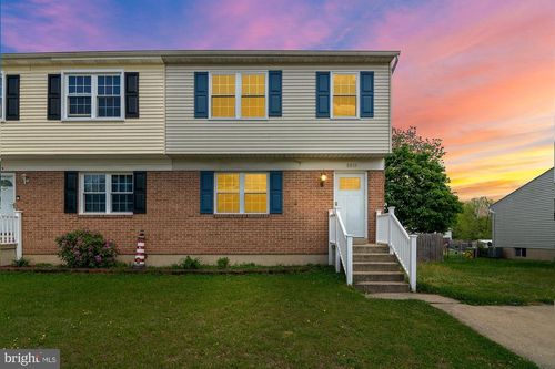 8011 Mansion House Xing, PASADENA, MD, 21122-6368 | Card Image