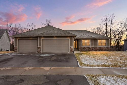 249 Vista Cir, River Falls, WI, 54022-7519 | Card Image