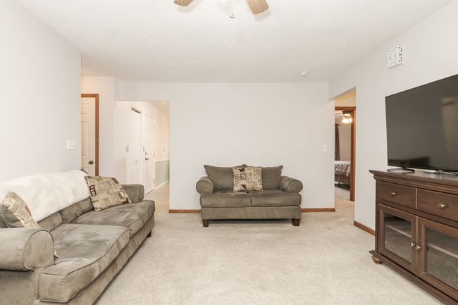 APT-20 - 109 Urban St, Home with 2 bedrooms, 1 bathrooms and 1 parking in Bloomington IL | Image 10