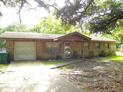 504 Harvey Ave, Gulfport, MS, 39503-3715 | Card Image