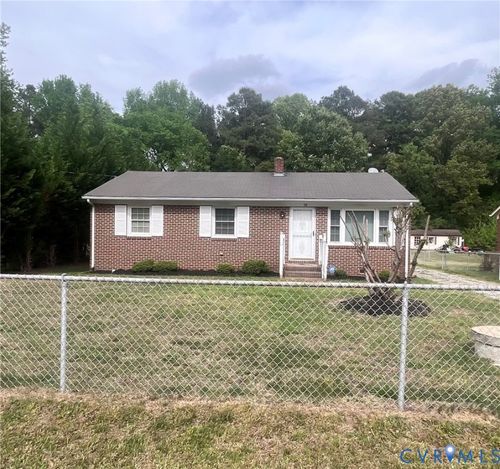 98 Vincent Dr, Emporia, VA, 23847-6038 | Card Image