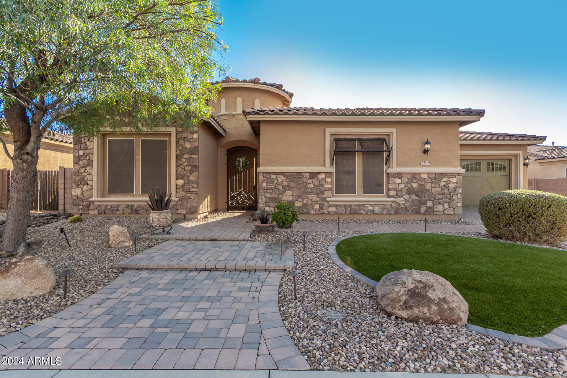2299 E Saddlebrook Road, For Sale in Gilbert Zoocasa