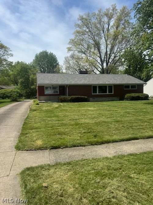 762 Eastview Ave, Wadsworth, OH, 44281-1937 | Card Image