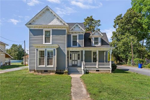 325 Clay St, Franklin, VA, 23851-1811 | Card Image