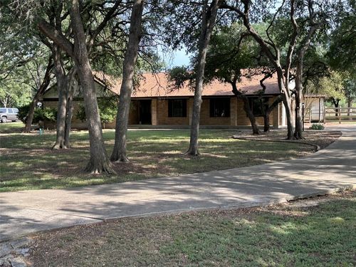 331 Live Oak Dr, Mountain City, TX, 78610-9286 | Card Image