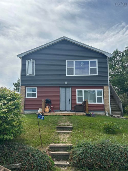 721 Highway 2, Elmsdale, NS, B2S1A8 | Card Image