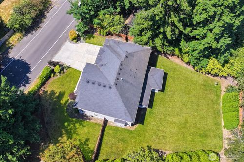 14918 Se 46th St, Bellevue, WA, 98006-2447 | Card Image