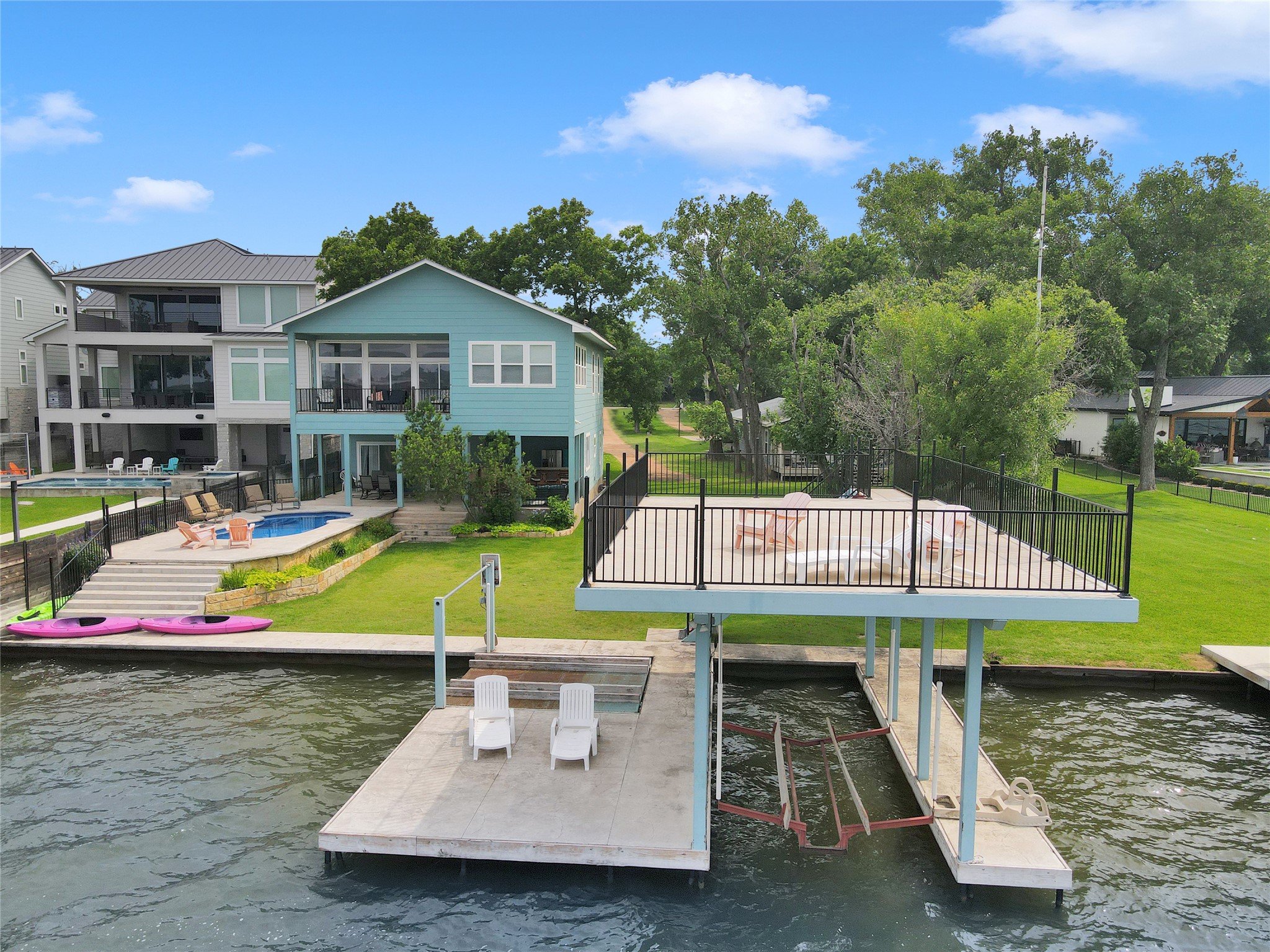 Campa Pajama Ln, Kingsland, TX 78639