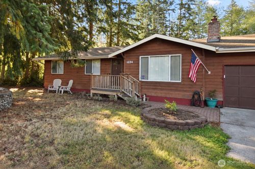 1234 E Hersig Road, Oak Harbor, WA, 98277 | Card Image