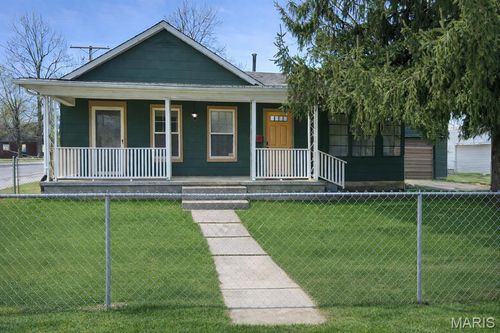 122 E Beach St, Litchfield, IL, 62056-1501 | Card Image