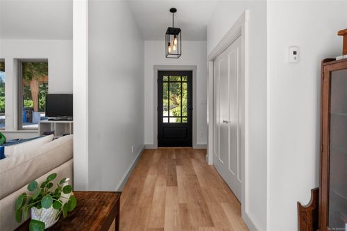 3700 Hankins Rd, Duncan, BC, V9L6T2 | Card Image