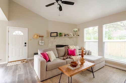 a-6307 Okner Ln, Austin, TX, 78745-3899 | Card Image