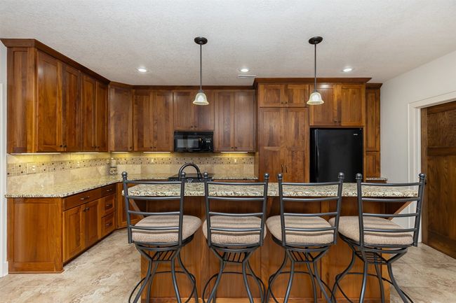 8121 Oak Ridge Dr, Home with 5 bedrooms, 3 bathrooms and null parking in Dexter IA | Image 15