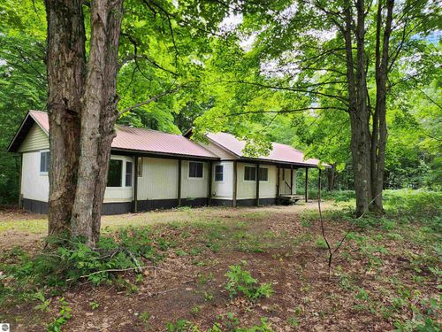 458-7715 Firhaven Ct, Mancelona, MI, 49659-8332 | Card Image