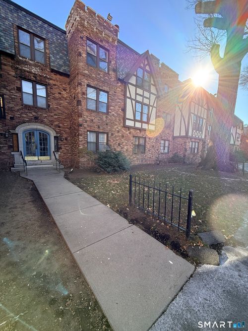 c3-16 Townley St, Hartford, CT, 06105-1808 | Card Image