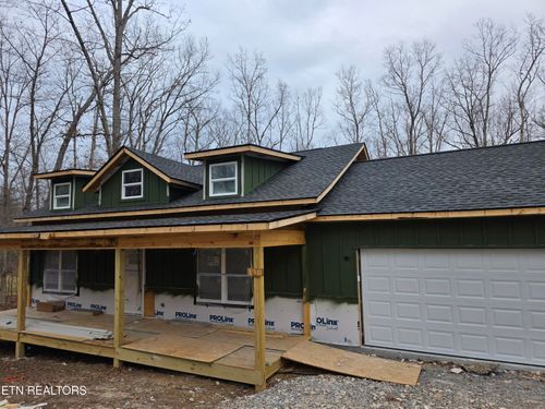 118 Chickasaw Dr, Crossville, TN, 38572-6205 | Card Image