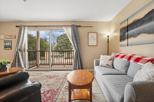 214-131 Lake St, Laconia, NH, 03246-2129 | Card Image