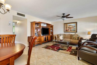 K222 - 5300 Washington St, Condo with 2 bedrooms, 2 bathrooms and null parking in Hollywood FL | Image 3