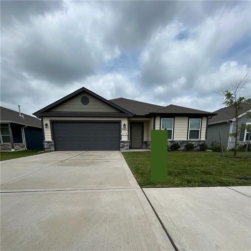 640 W Lanesfield St, Gardner, KS, 66030-2900 | Card Image