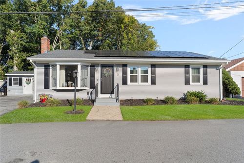 5 Gompers St, North Providence, RI, 02904-5505 | Card Image