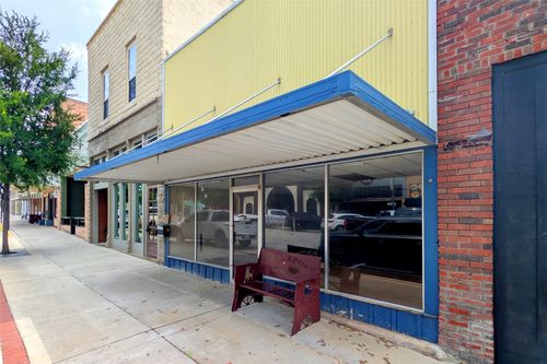 1006 Halsell St, Bridgeport, TX, 76426-3030 | Card Image