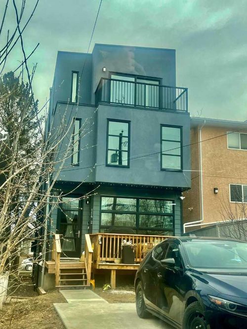2 - 114 28 Avenue Nw, Home with 3 bedrooms, 3 bathrooms and 1 parking in Calgary AB | Card Image