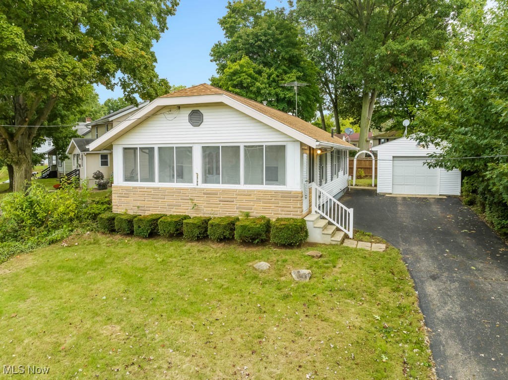 Nesmith Lake Blvd, Akron, OH 44314