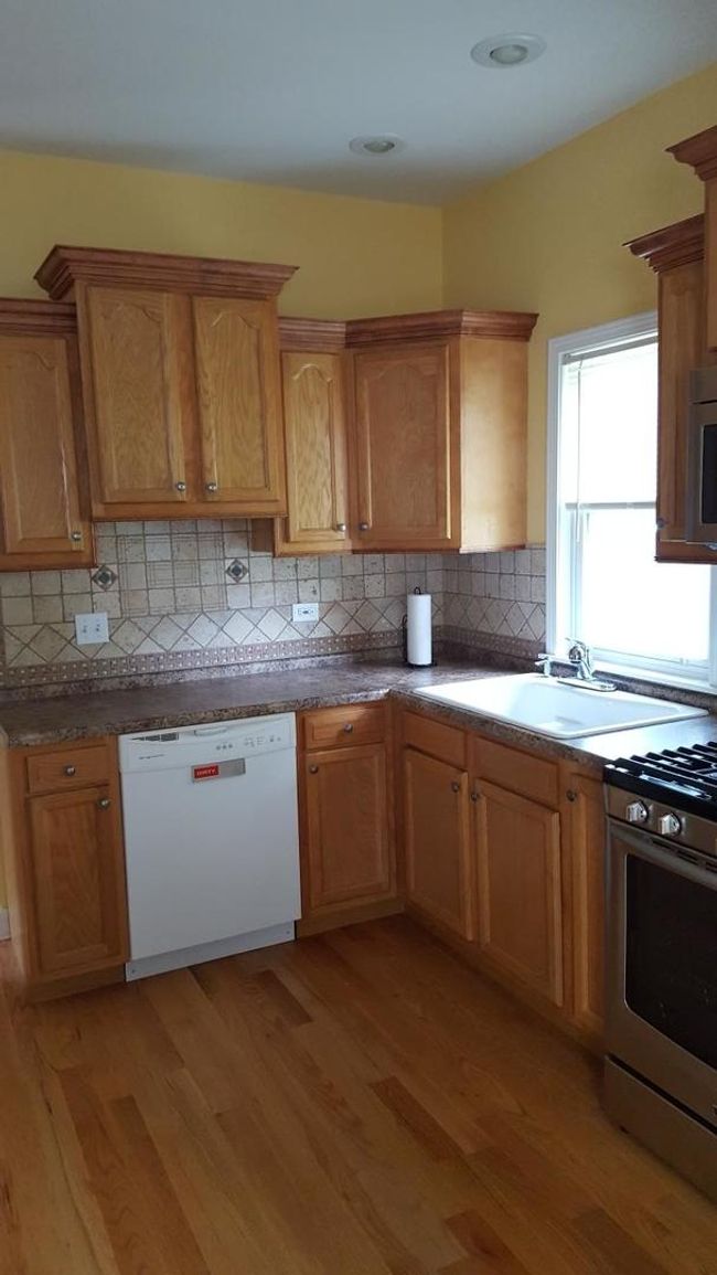 202 S Birch St, House other with 3 bedrooms, 2 bathrooms and 2 parking in Wenona IL | Image 7