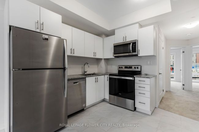 2 - 155 Tapscott Rd, Condo with 2 bedrooms, 1 bathrooms and null parking in Toronto ON | Image 17
