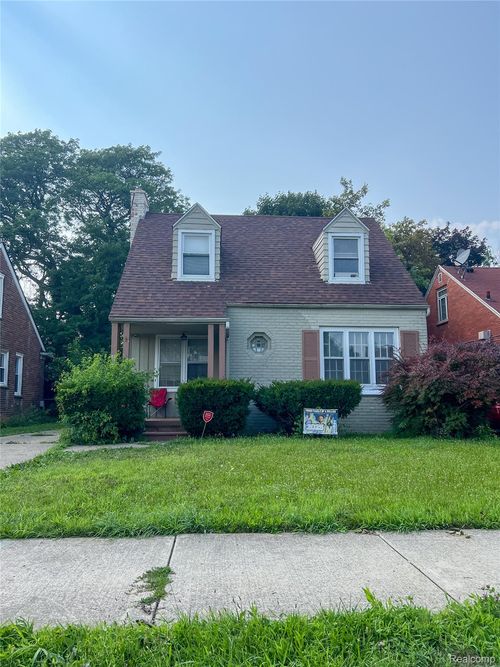 10597 Beaconsfield St, Detroit, MI, 48224-1735 | Card Image