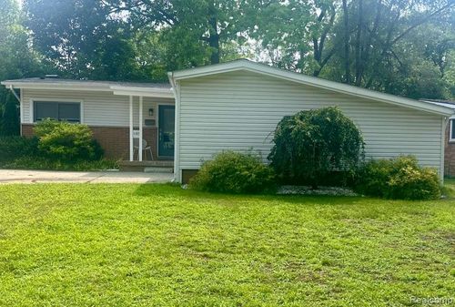 1085 Brooklawn Dr, Troy, MI, 48084-2648 | Card Image